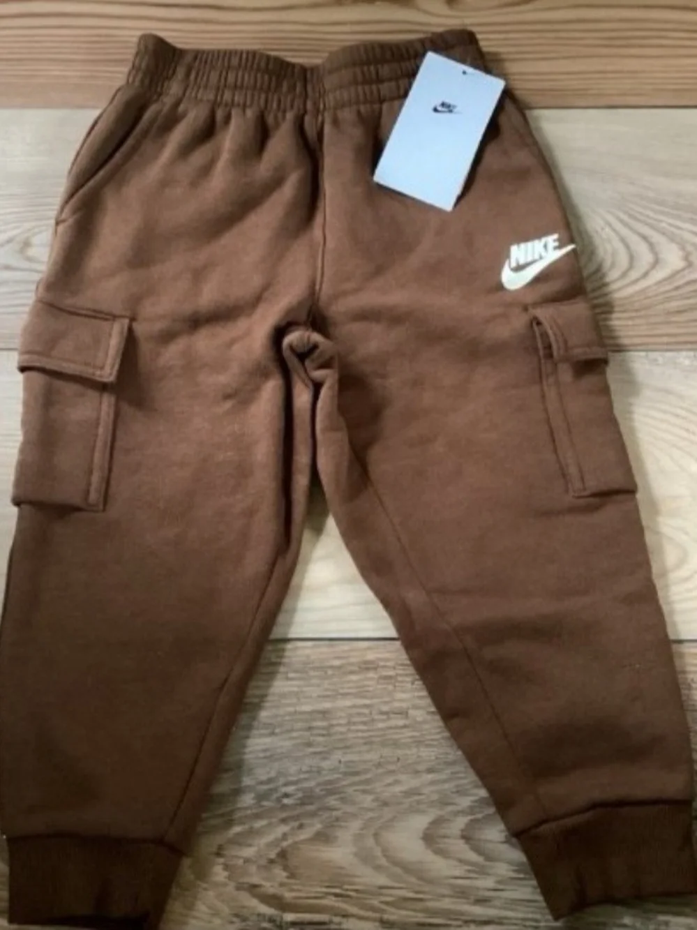 Nike Boys  Tee & Cargo  Joggers Outfit Size 4(NWT)